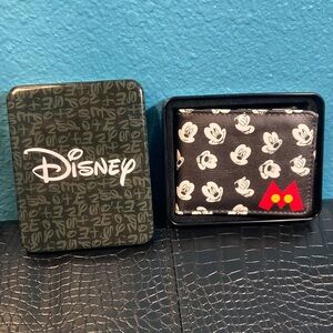 NEW Disney Mickey Mouse Tri-Fold Wallet Buckle-Down Tin Gift Box